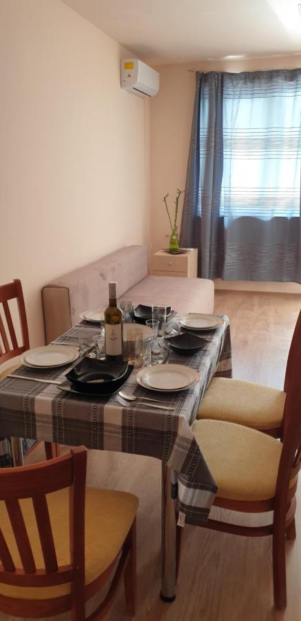 Family Holiday Apartments Breez 1 Varna Ngoại thất bức ảnh