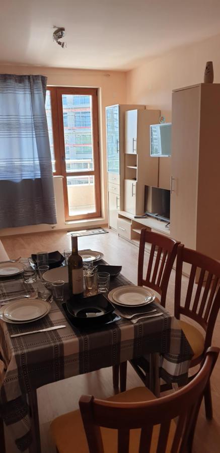 Family Holiday Apartments Breez 1 Varna Ngoại thất bức ảnh